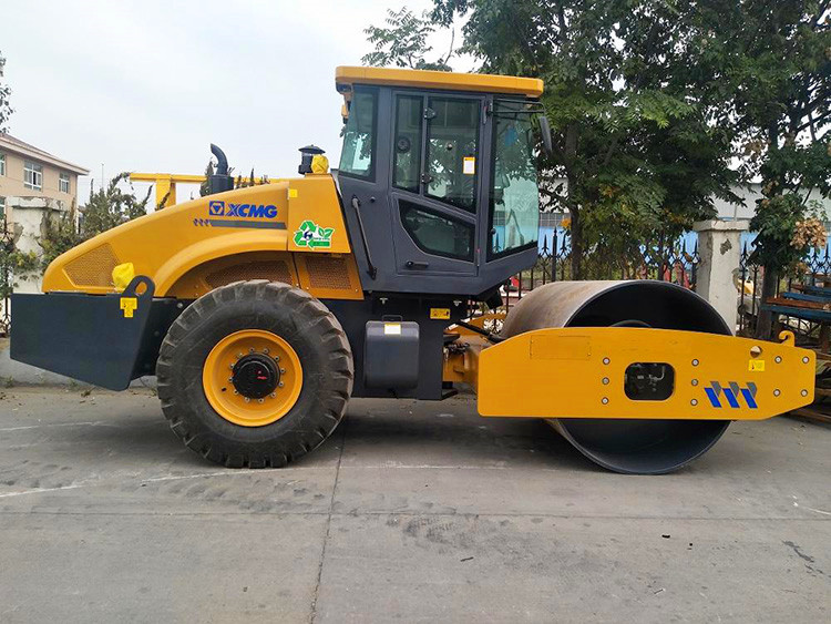 XCMG official 20 ton road roller compactor XS203 Chinese heavy duty vibratory road rollers for sale